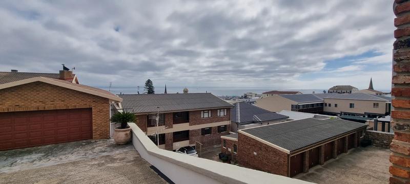 4 Bedroom Property for Sale in Mossel Bay Central Western Cape